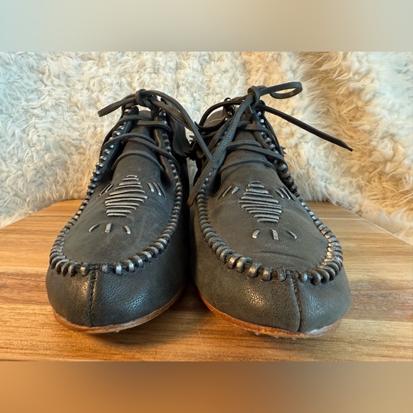 Latigo Etu Leather Moccasins Style 199122 - Picture 3 of 12